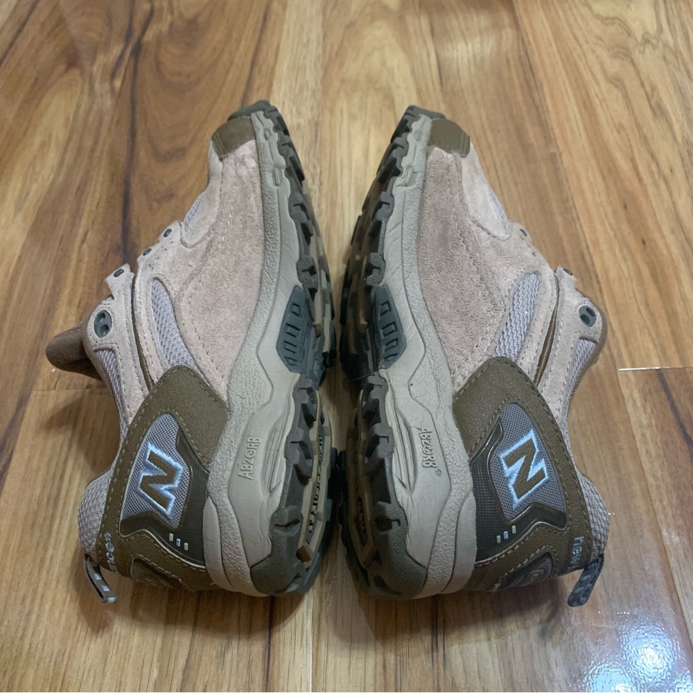 New Balance 643 All Terrain Beige Brown Suede Hiking Trail Shoes Womens Sz 7.5 - Picture 7 of 7